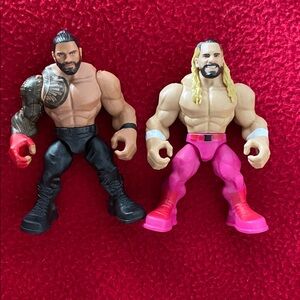 WWE Knuckle Crunchers Roman Regina the Tribal Chief & Seth Rollin Action Figures